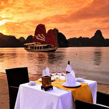 Khám phá đẳng cấp du thuyền Bhaya Hạ Long: Hành trình di sản vượt thời gian