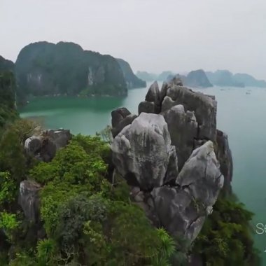 Vịnh Hạ Long: Tuyệt tác thiên nhiên khiến truyền thông quốc tế say đắm