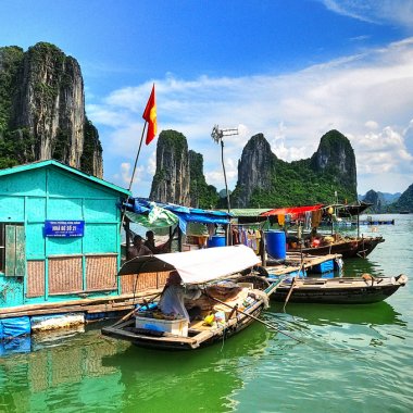 Trải Nghiệm Một Ngày Làm Dân Chài Vịnh Hạ Long: Hành Trình Khám Phá Văn Hóa Biển Đảo Sâu Sắc