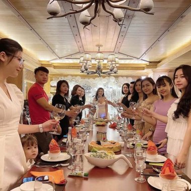 Review Nhà hàng Ngọc Lục Bảo: Tinh hoa ẩm thực bên vịnh Hạ Long