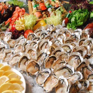 Top 5 Đặc Sản Hạ Long Trứ Danh: Hành Trình Khám Phá Tinh Hoa Ẩm Thực Vùng Vịnh
