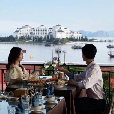 Nhà hàng Ngọc Phương Nam: Điểm đến ẩm thực hải sản đẳng cấp tại Hạ Long