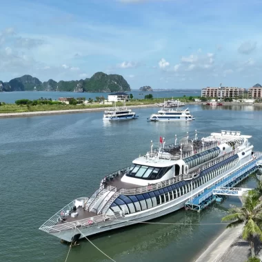Khám phá hải trình 7 tiếng mới trên du thuyền 5 sao Paradise Delight