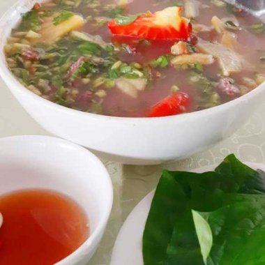 Thịt Trâu Nhúng Mẻ Hoành Bồ: Tinh Hoa Ẩm Thực Vùng Cao Quảng Ninh