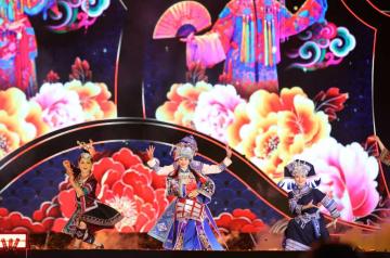 Carnaval Hạ Long 2026 - Vũ điệu của ánh sáng và sắc màu bên bờ Vịnh Kỳ quan