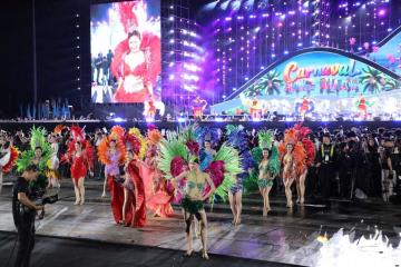 Carnaval Hạ Long 2026 - Vũ điệu của ánh sáng và sắc màu bên bờ Vịnh Kỳ quan